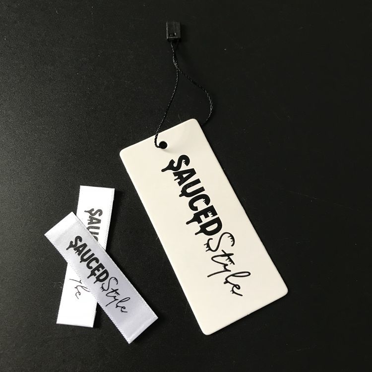 Custom logo printing white clothing hang tags and garment labels 